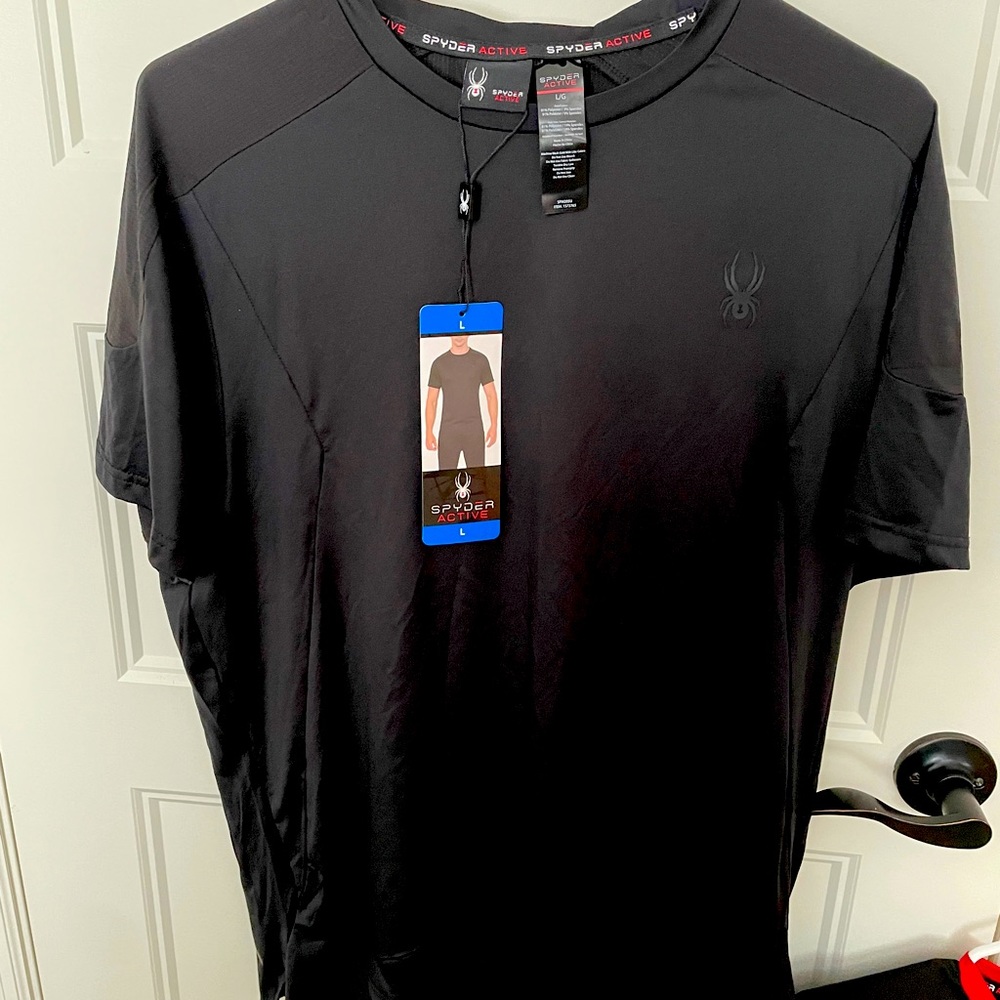 Men’s NWT T Shirts.